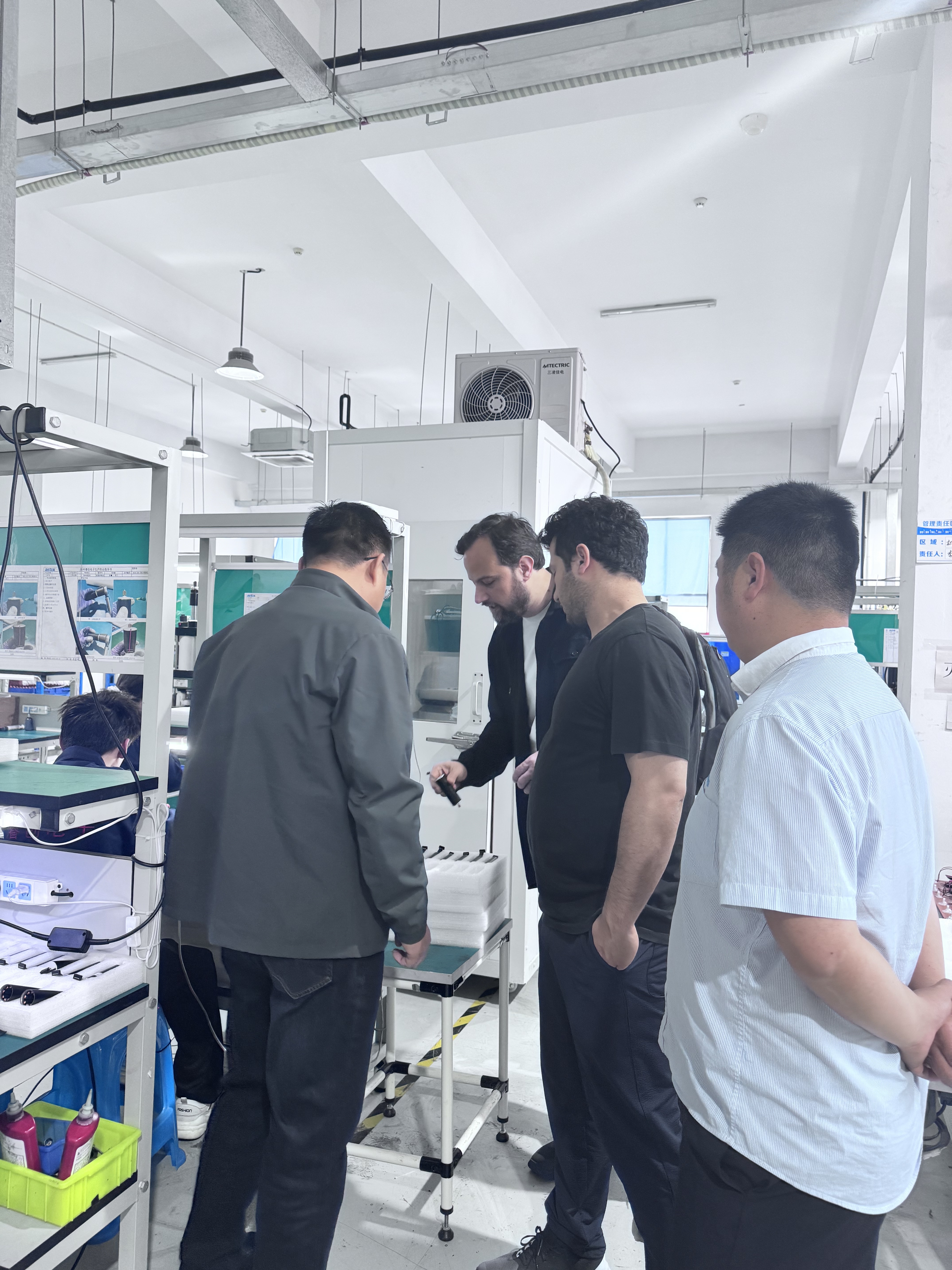 最新の企業ブログについて トルコの顧客が協力の可能性について話し合うために江蘇Retek Motion Co., Ltd.を訪問